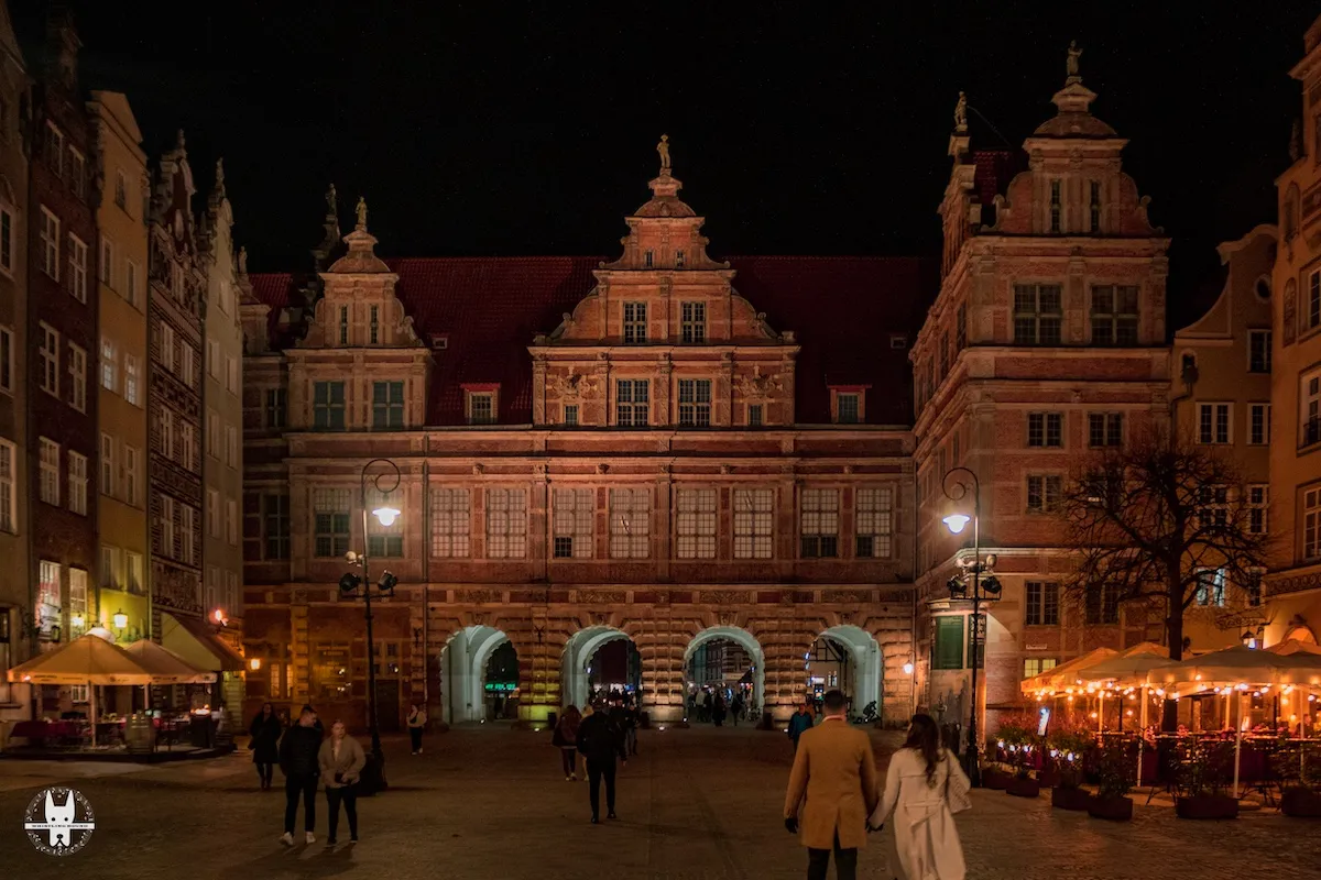 Deluge Targ in Gdańsk by night