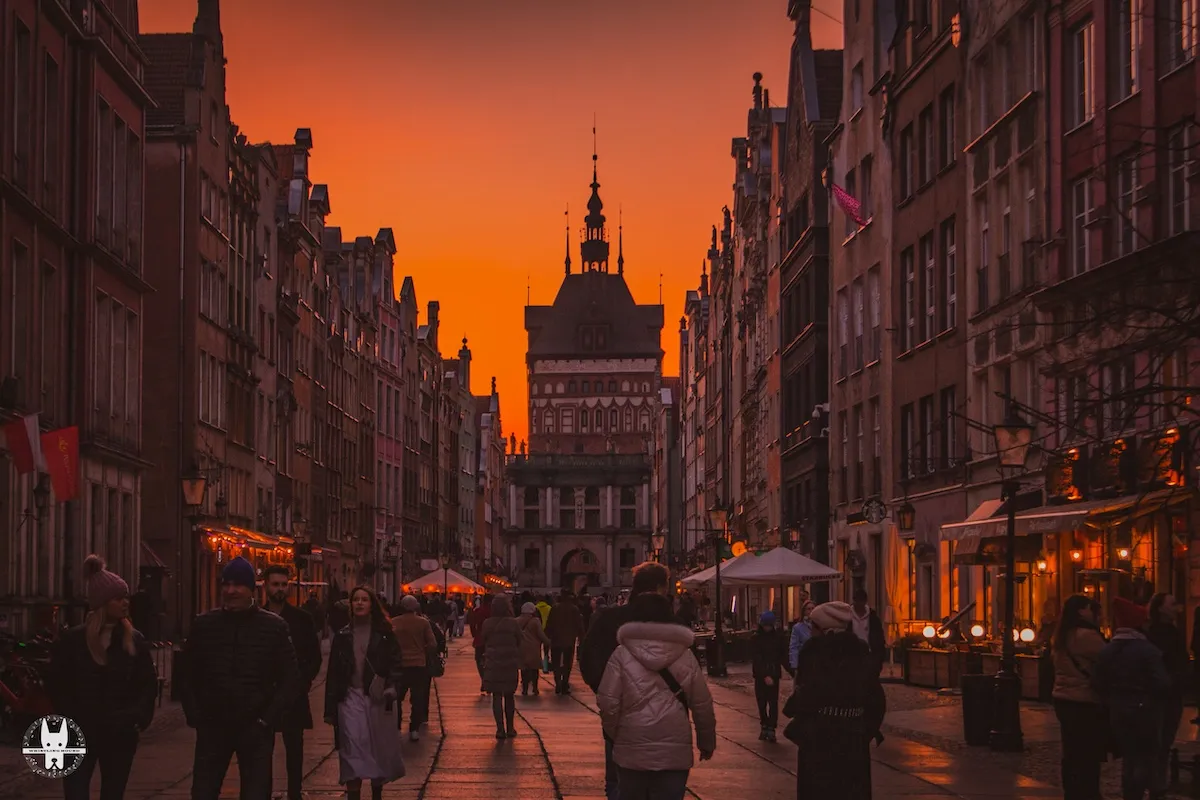 Długa street in Gdańsk at sunset