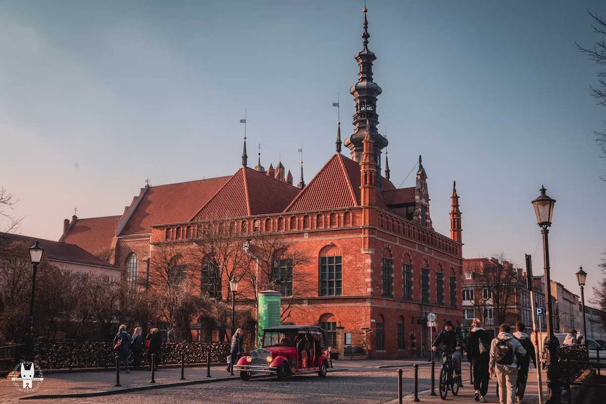 Walking tour of Gdansk Old Town