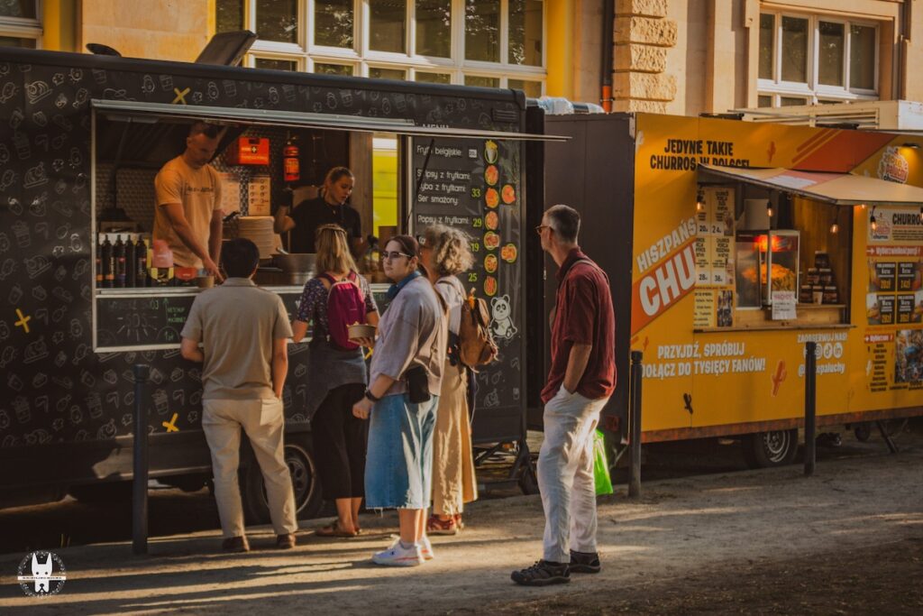 Wroclaw city residents waiting for food at Gastro Miasto