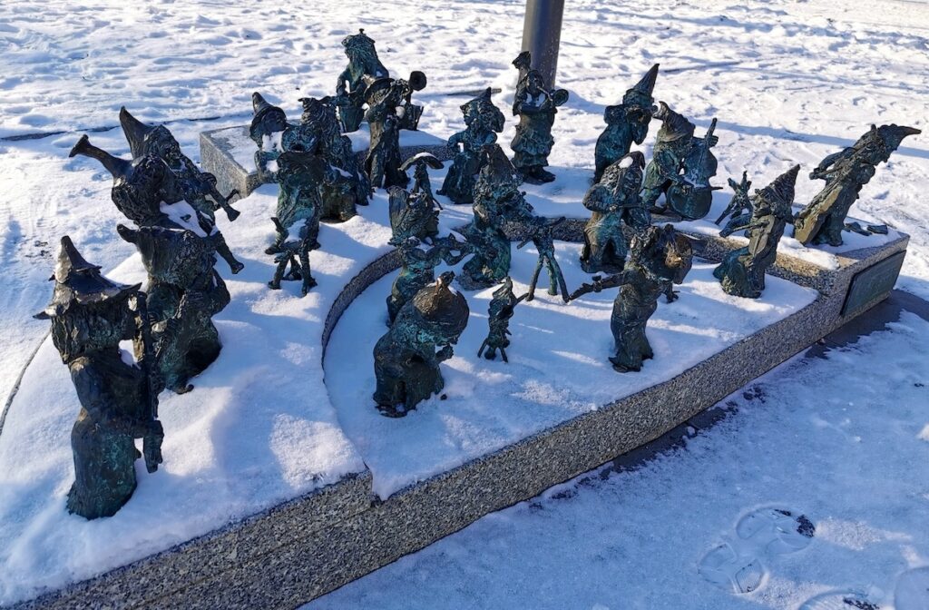 The Dwarf choir Performing outside NFM Wrocław